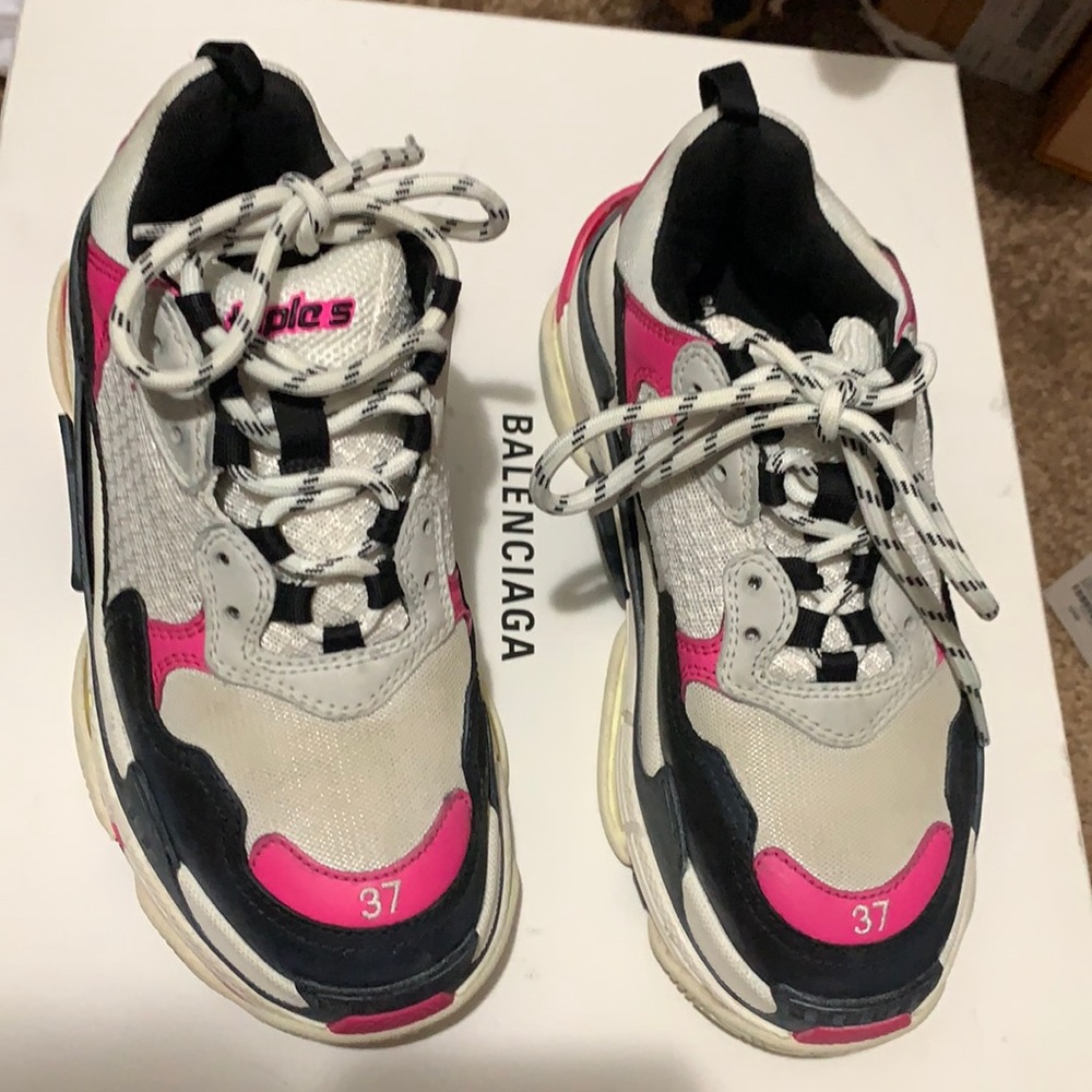 Balenciaga triple S sneaker